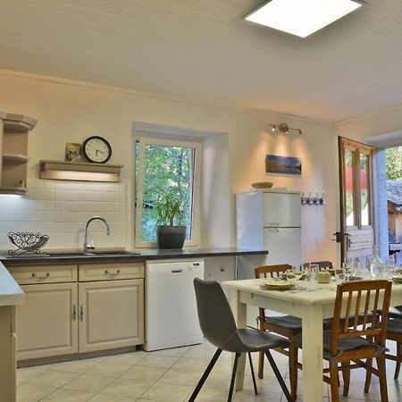 מונטריון Appartement 6 Pers 70 M² Dans Chalet Chez Marie מראה חיצוני תמונה