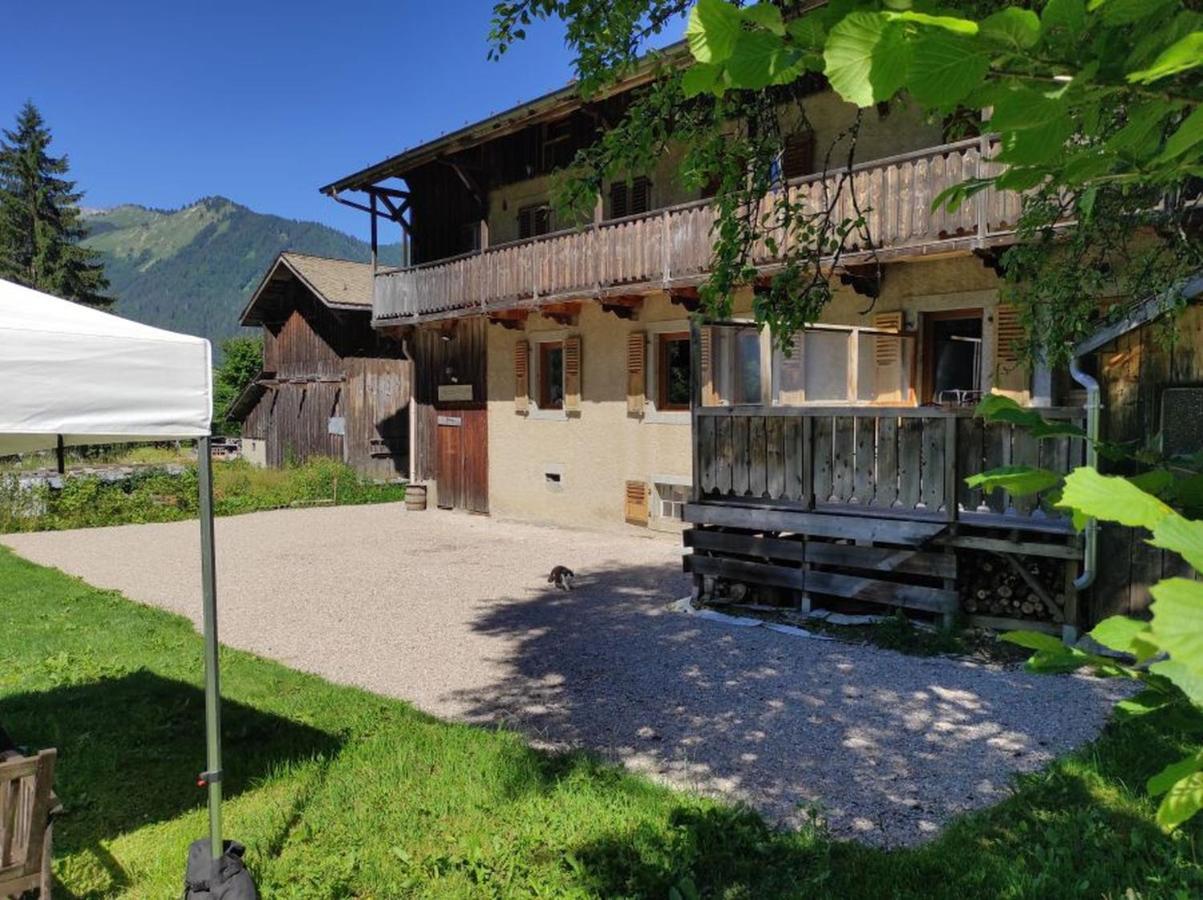 מונטריון Appartement 6 Pers 70 M² Dans Chalet Chez Marie מראה חיצוני תמונה