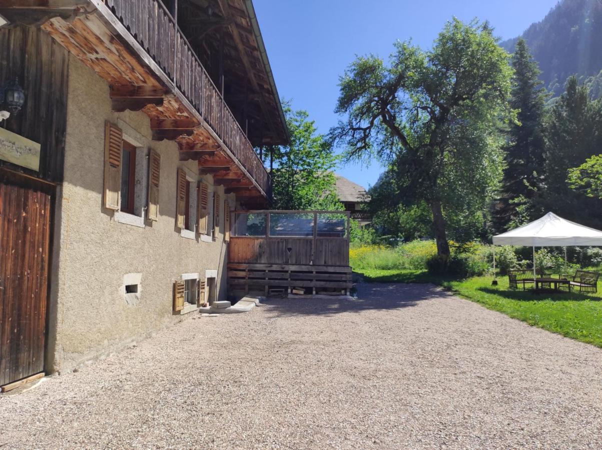 מונטריון Appartement 6 Pers 70 M² Dans Chalet Chez Marie מראה חיצוני תמונה